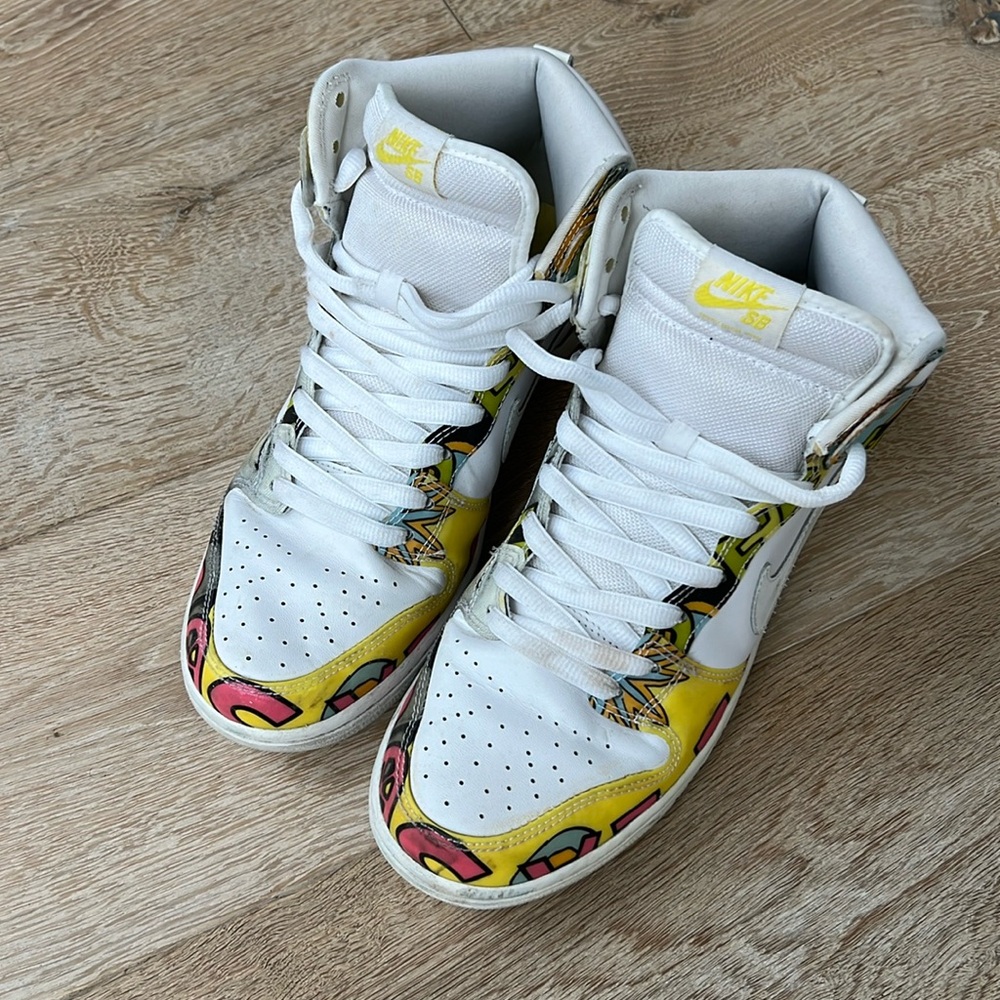 Men’s Nike 10.5 Dunk "De La Soul" sneakers